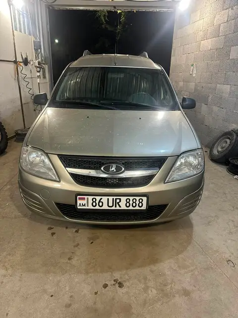 Lada Largus 2013