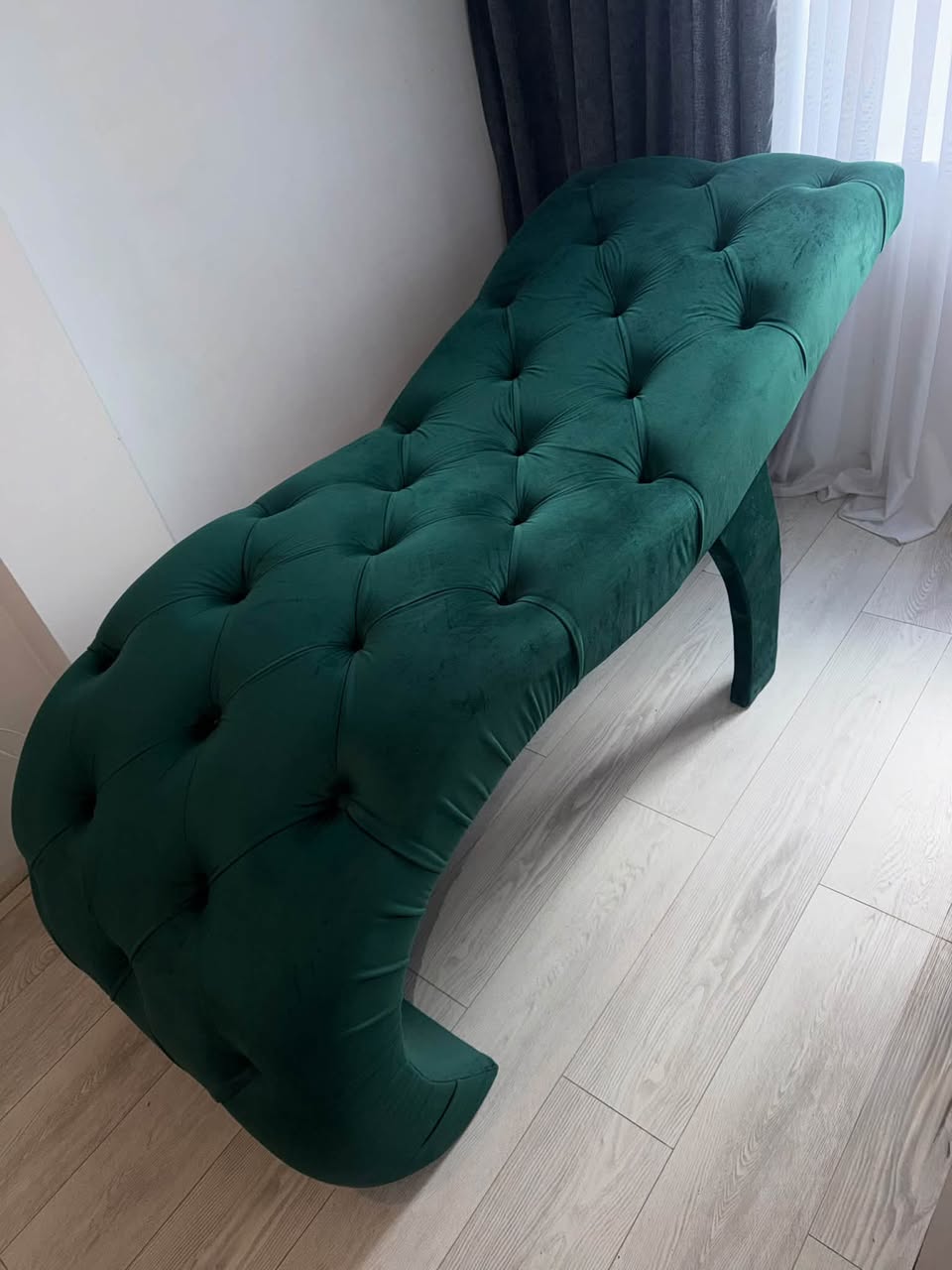 Tapçan yaxşı vəziyyətdədir və ucuzdur
