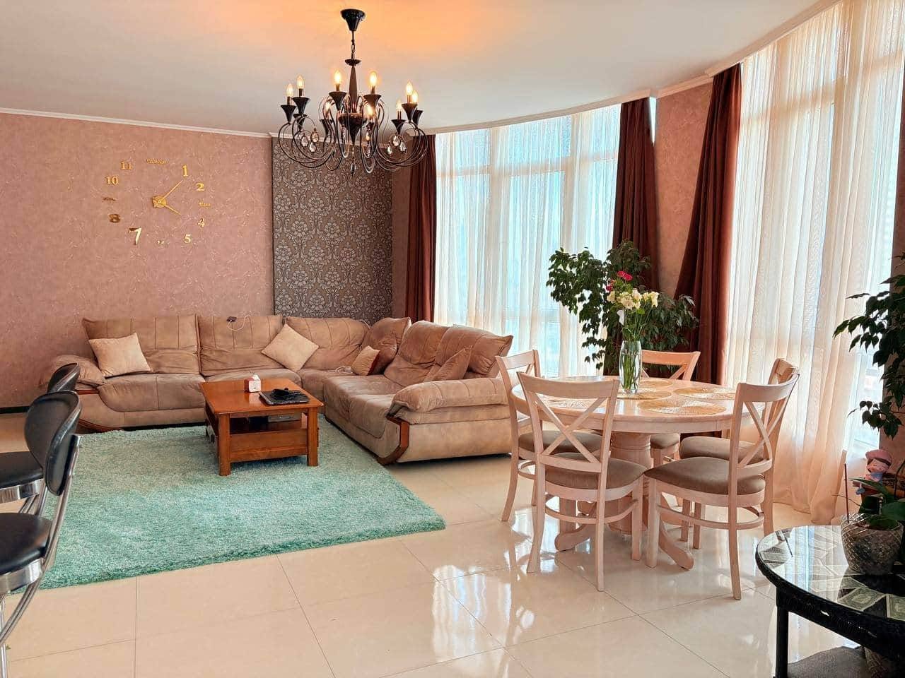 გაყიდვაშია 3 ოთახიანი ბინა, ბათუმი — $180,000