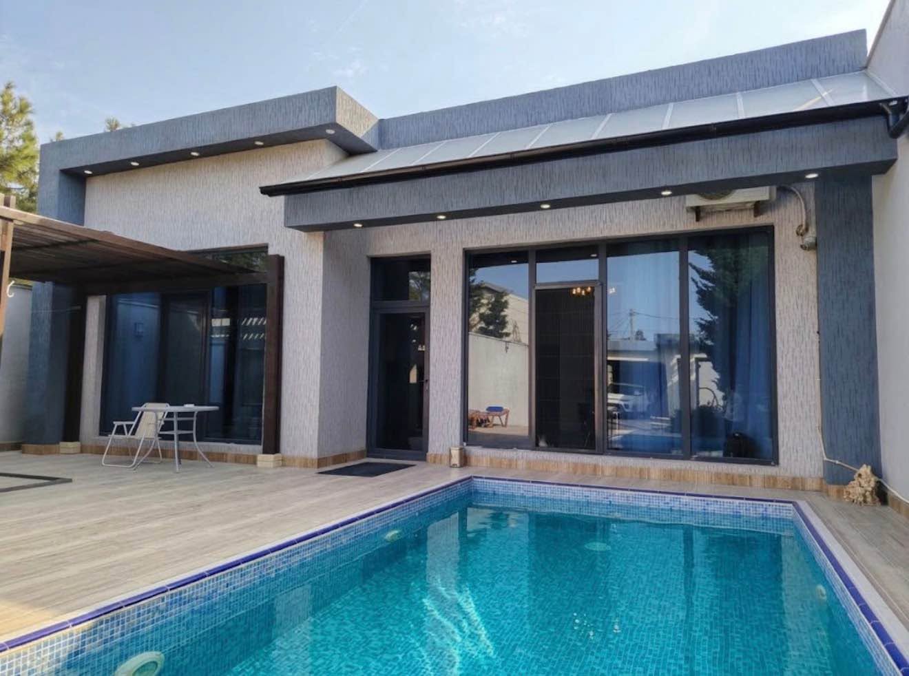 Kənd evi, hovuz, 3 otaqlı yataq otağı