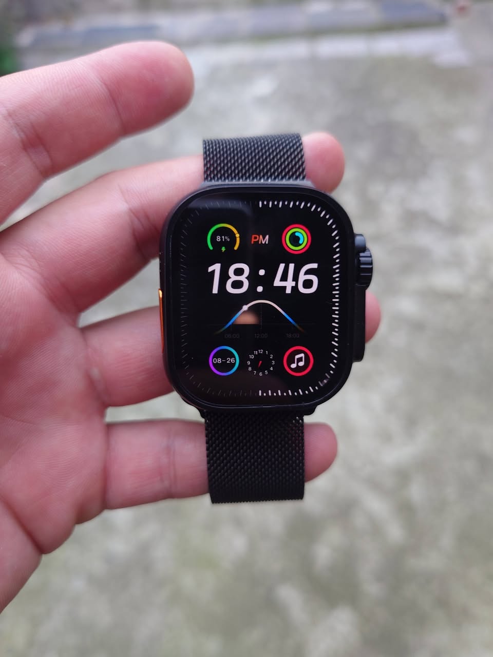 Yeni Android smart saat sim kart ilə 180₾-ə satılır.