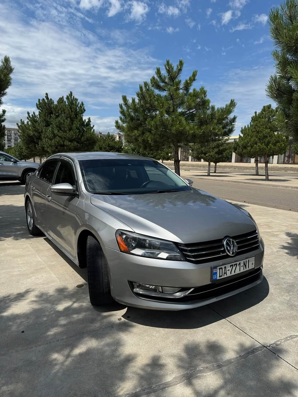 Volkswagen Passat B7 2012 — 6,500$