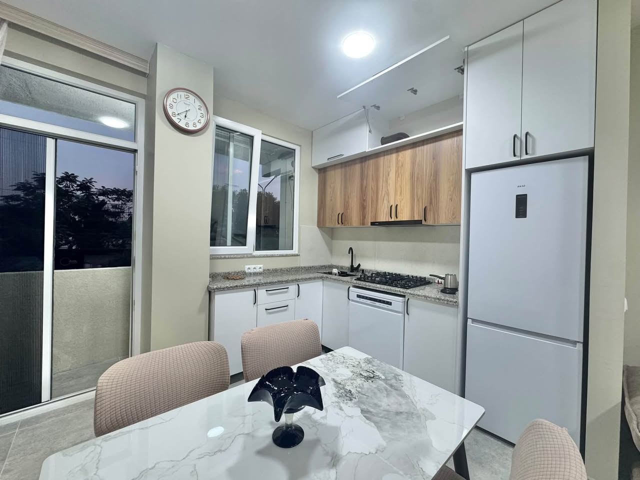 В аренду 2+1 после ремонта / — 700$