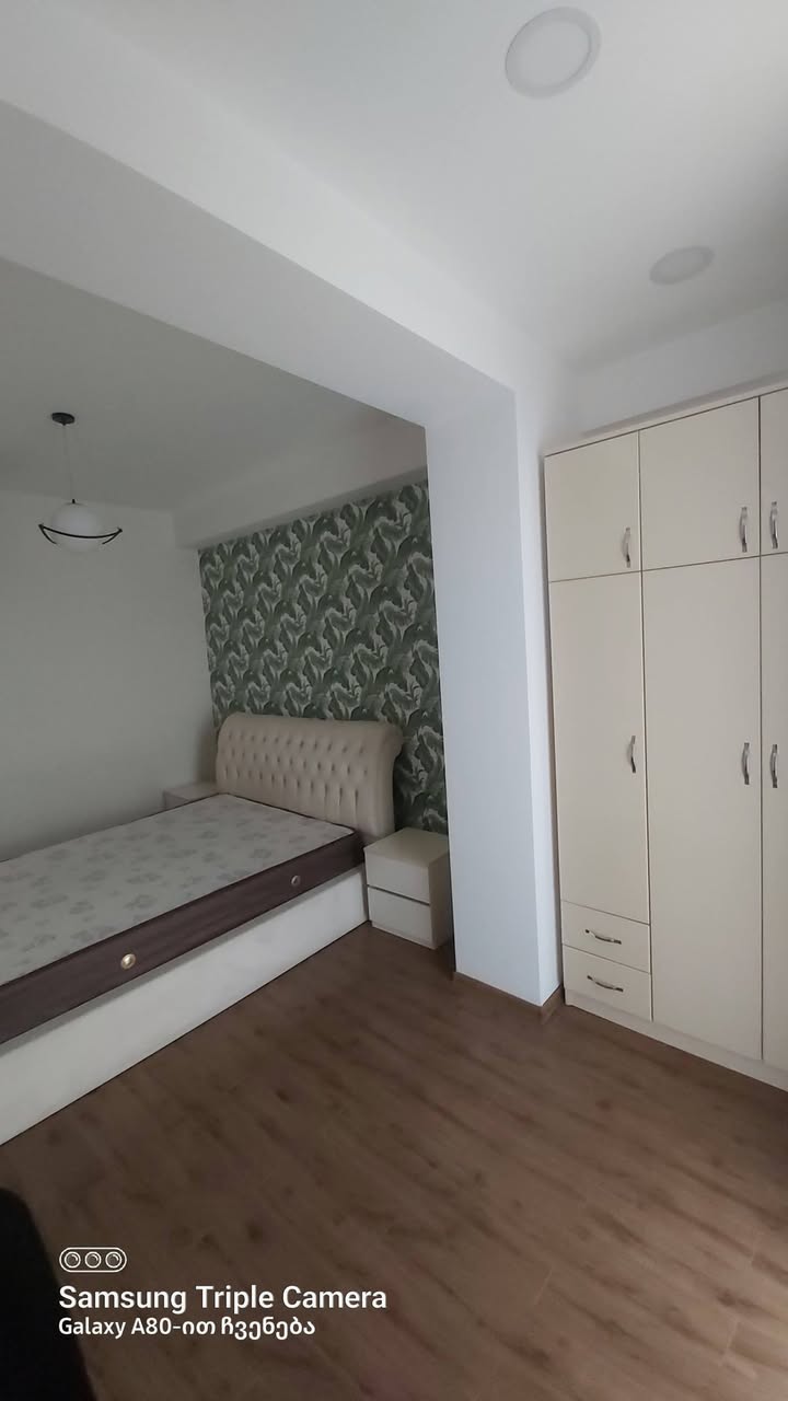 ქირავდება 2-ოთახიანი ბინა, თბილისი — 1,200 ₾