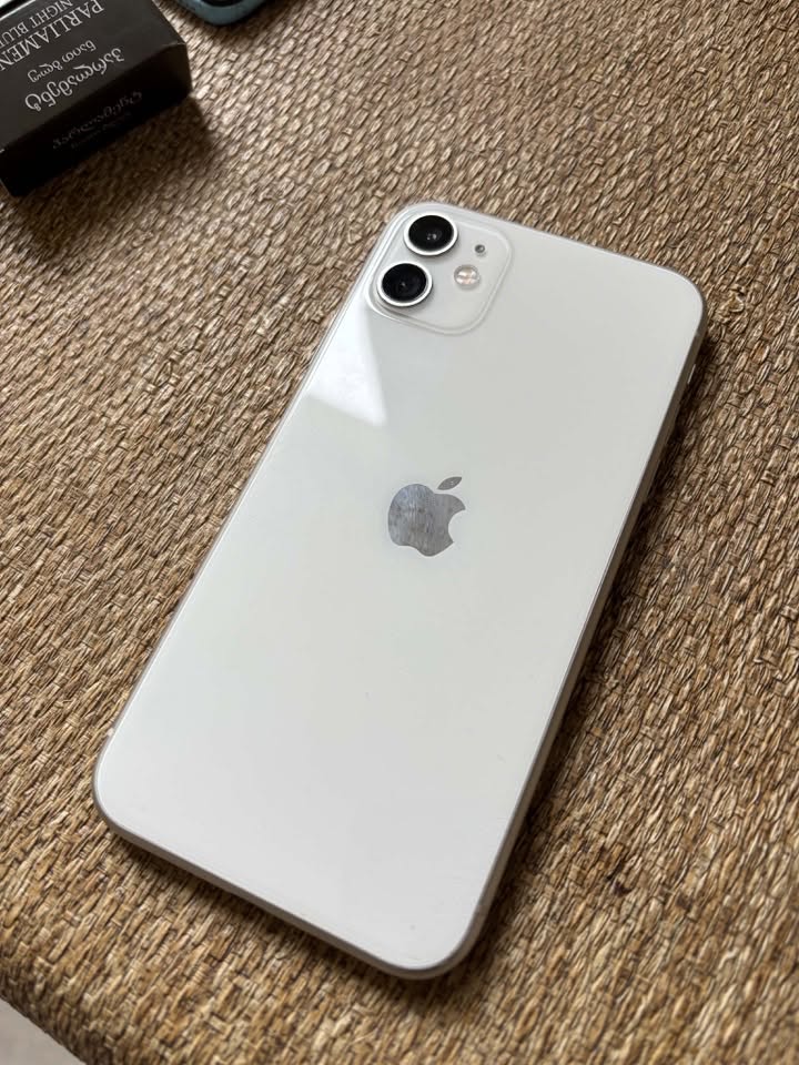 iPhone 11, თეთრი, გაუხსნელი