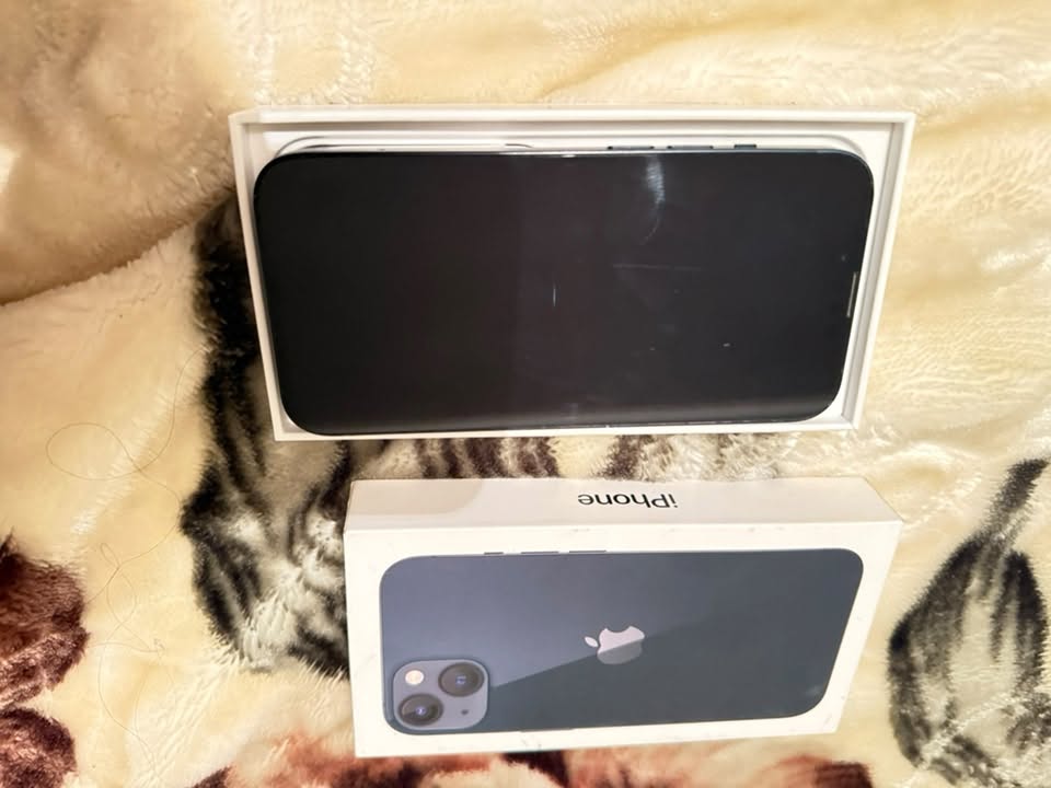 iPhone 13 açığa çıxarılmamışdır, heç bir zədə yoxdur, işləyir