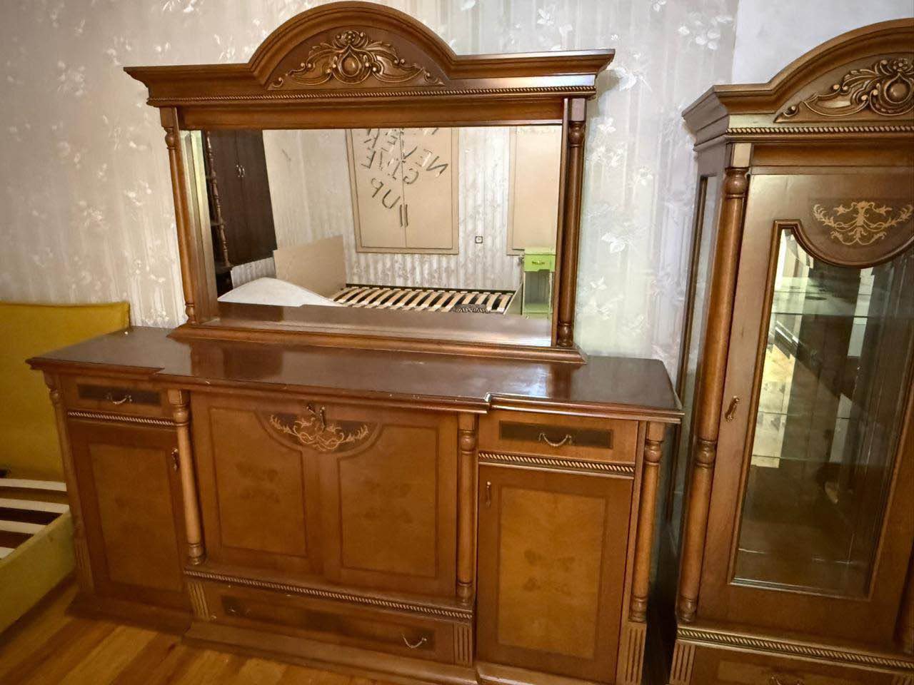 Second-hand wooden buffet with mirror