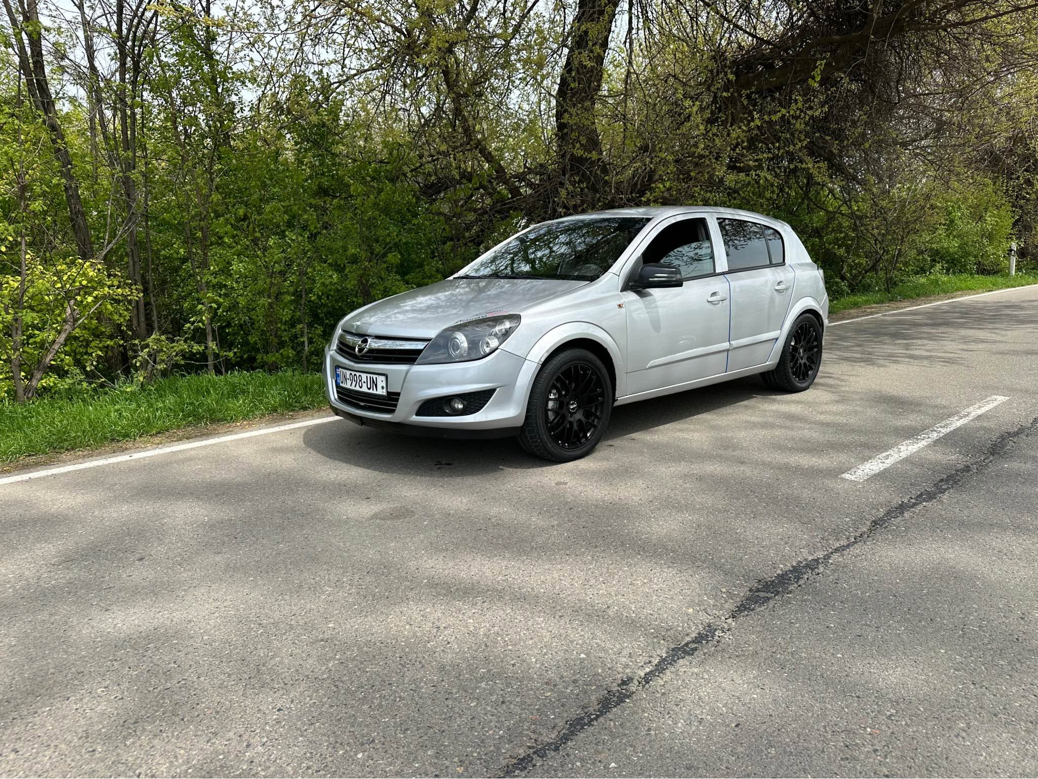 Автомобиль 2004