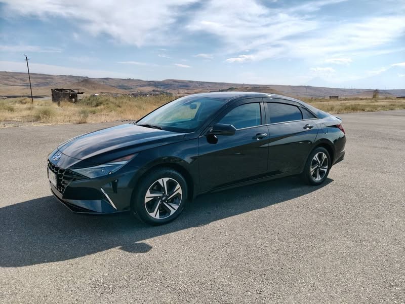 Hyundai Elantra 2021
