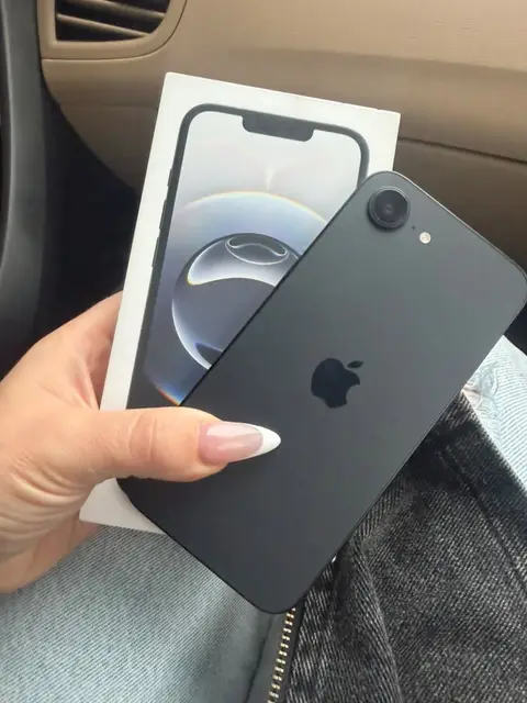 iPhone 16e 128GB, battery 91%