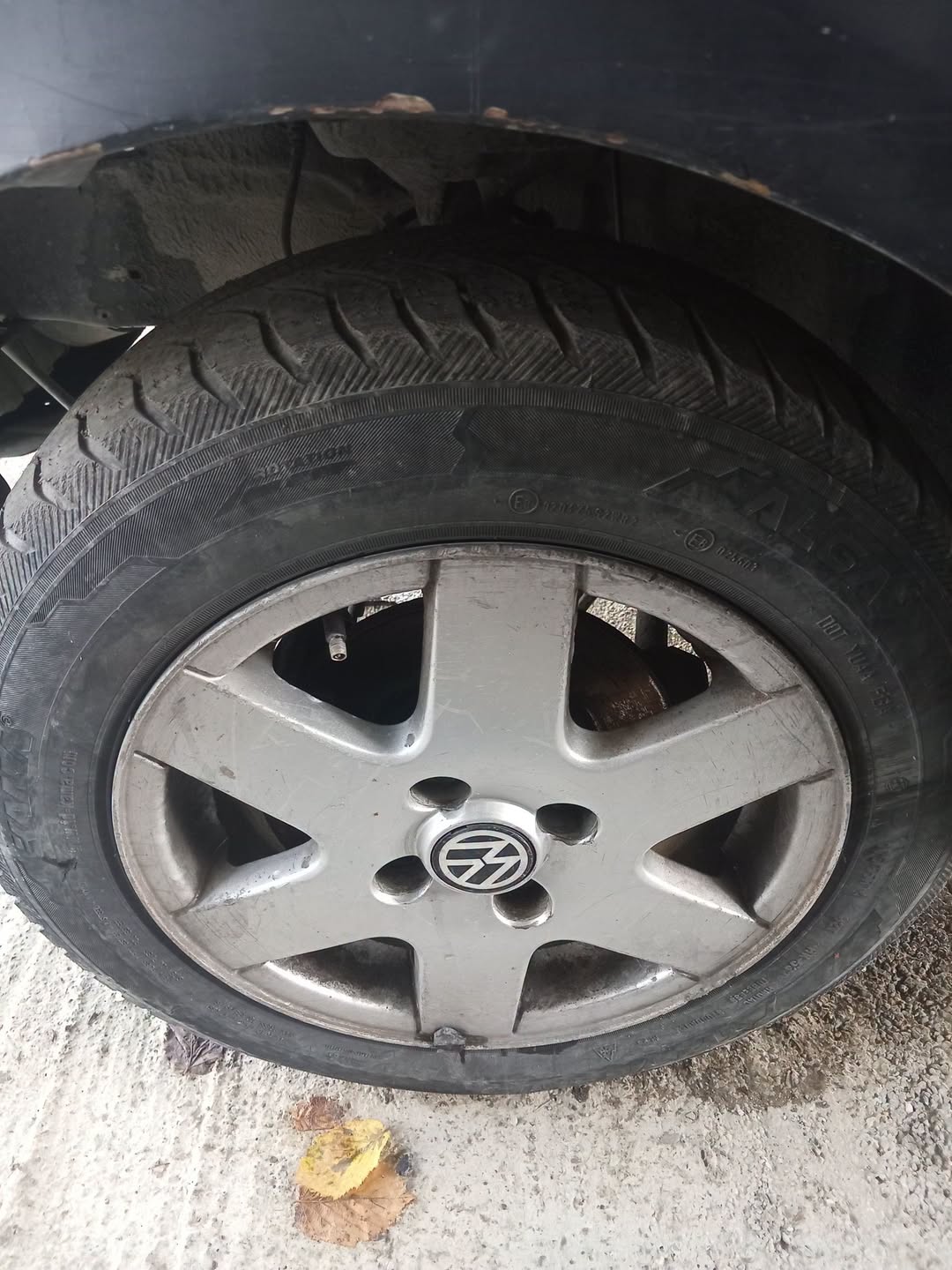 Satılır 4 otaq 250 lari lokasiya Telavi