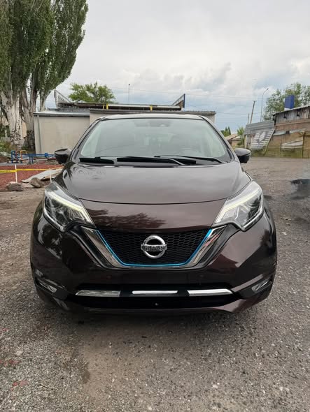 Nissan Note e power Medalist — 8,700$