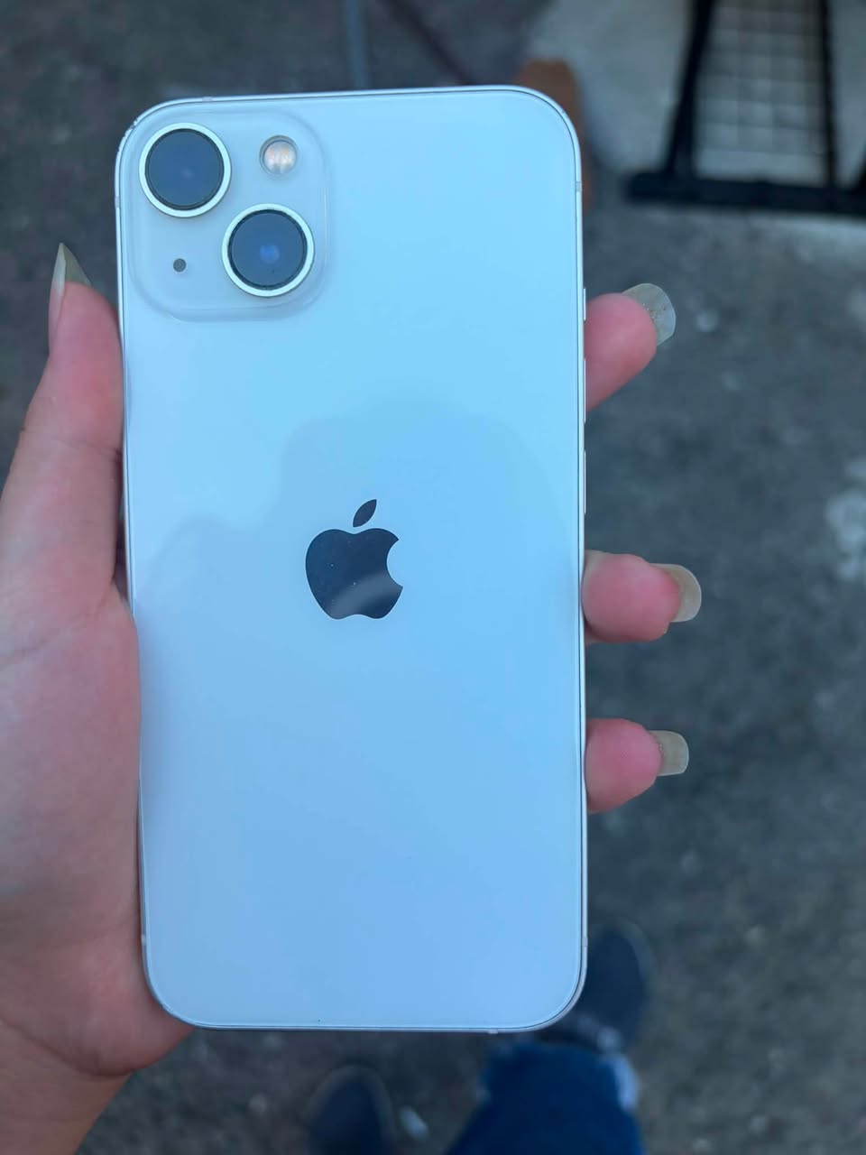 Վաճառվում է iPhone 13 128 գիգաբայթ փոքր մնացորդով — 800₾