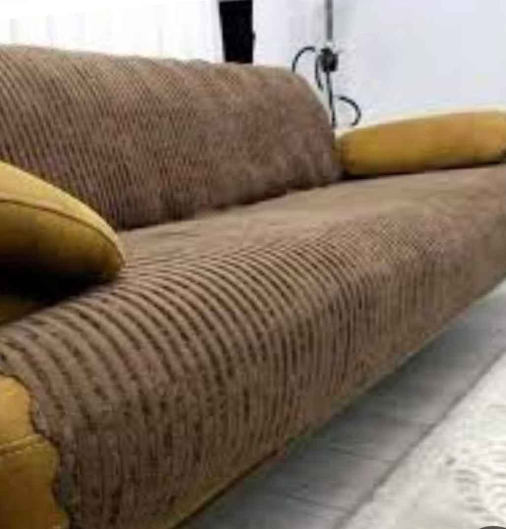 Divanın yağlı örtüyü. 🎀Qiyməti 25 lari.