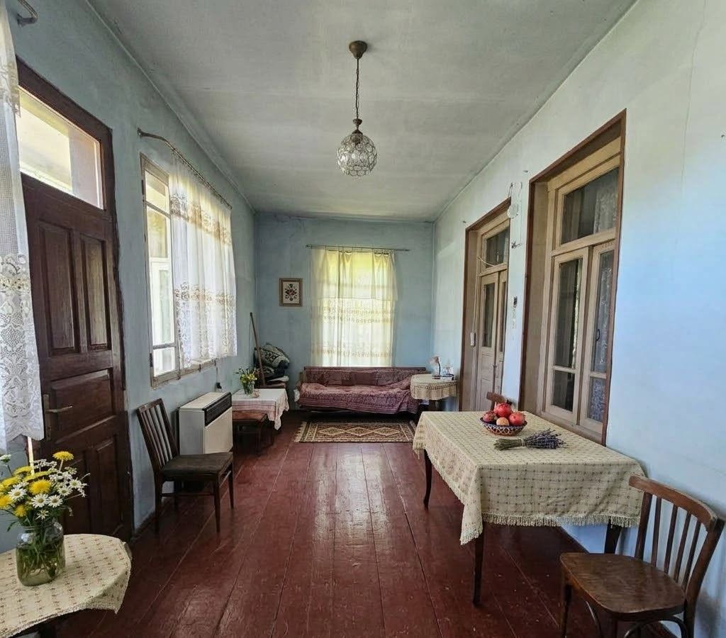 Cozy and spacious house in Sakobo