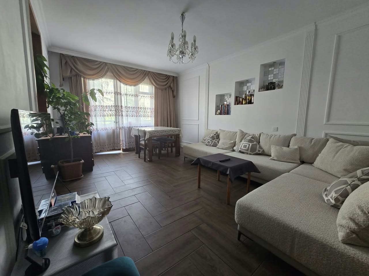 Продаётся 4-комнатная квартира, Тбилиси — $125,000