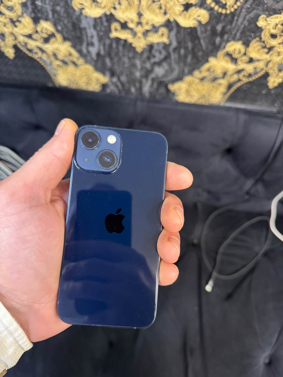 iPhone 13 mini 128 Gb стоит — 80,000֏