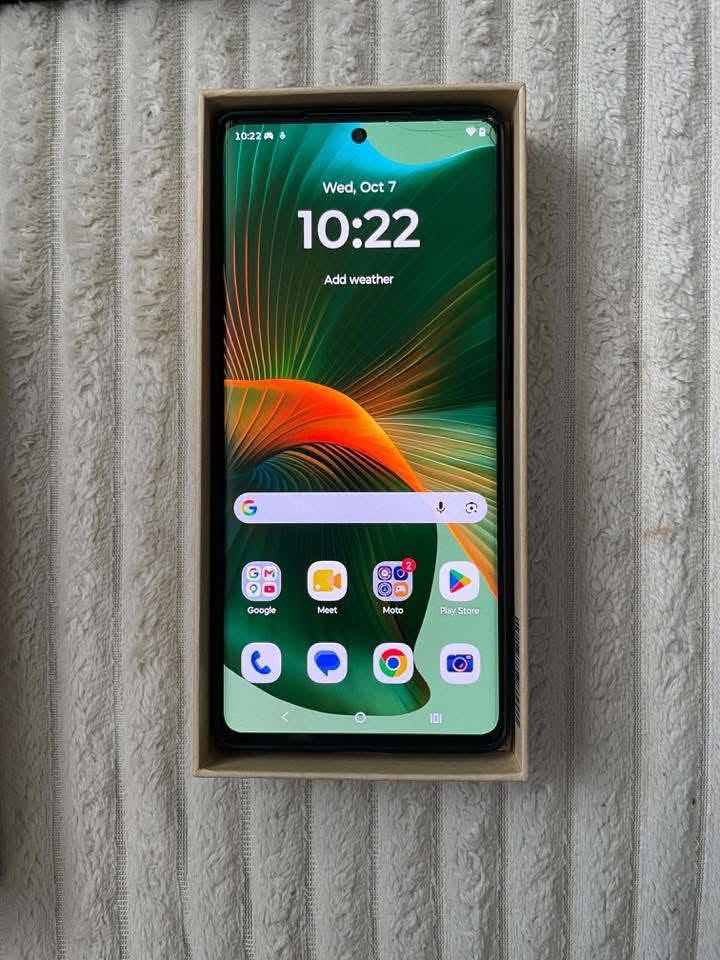 Продаётся моторола, куплена 4 месяца назад, — 300₾