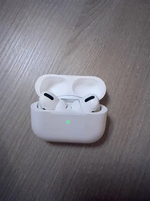Apple AirPods Pro 1 nəsil, sağsı ziyanlı