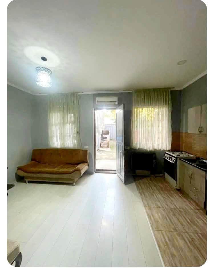 Kiralanıyordur daire, Tiflis