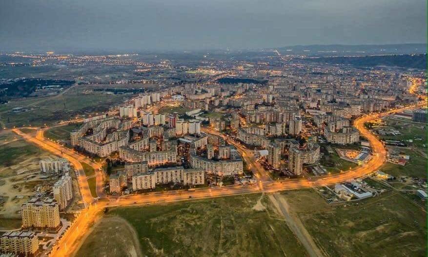 Վարկեթիլում, մասնավոր դպրոցում տնային տնտեսուհու վականսիա կա: