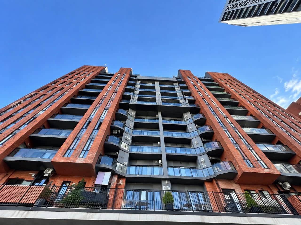 Продается 4-комнатная квартира, Тбилиси — $170,000