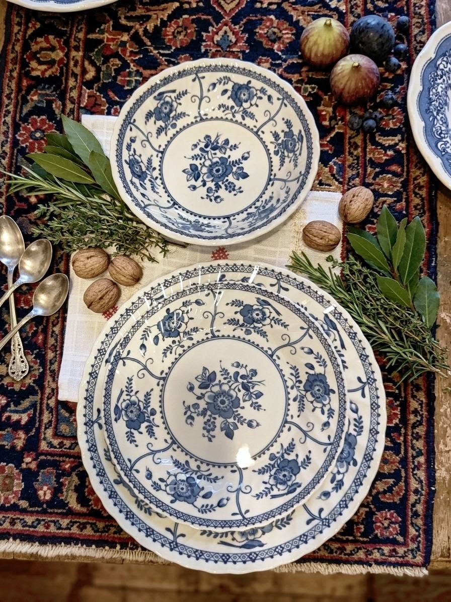 Vinatj Johnson Brothers 36 kişilik tabak koleksiyonu