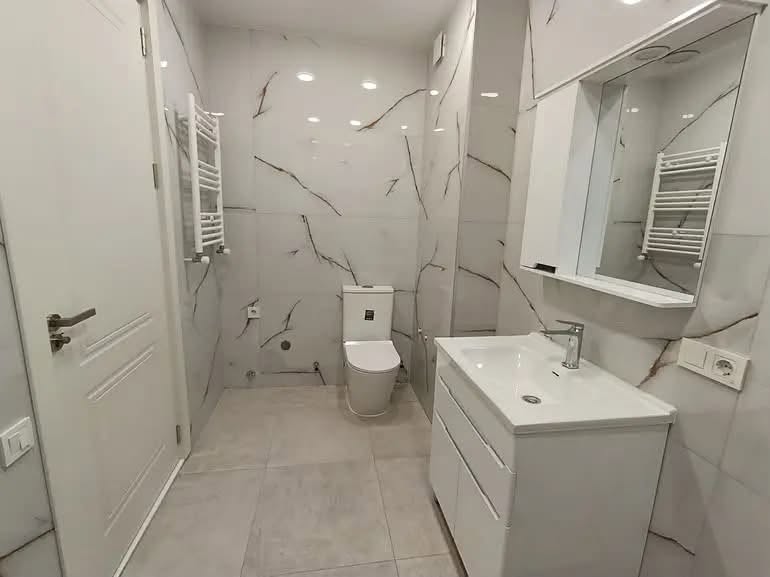 🏡 Sürətli satılır təmir olunmuş mənzil Moskva - 85,000$