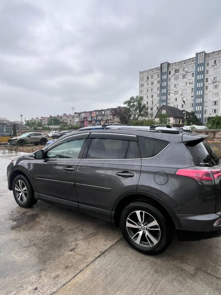 Kim hansısa 1 əvəzində 1 toyota - 11,000$