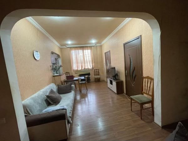 * იყიდება საბურთალოზე, ნუცუბიძის IV მიკრო — 79,000$