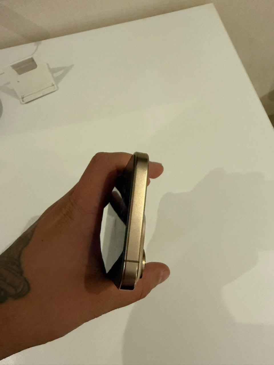 Վաճառվում է iPhone 16 Pro Max 2000 դոլարով