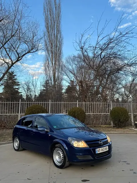 2004 modeli otomobillik.