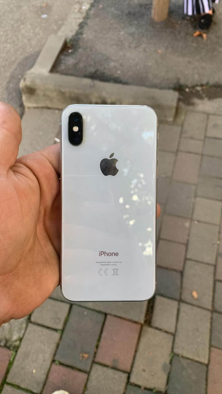 iPhone X 64GB, batareya 100%
