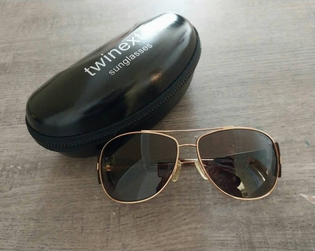 Woman's sunglasses, golden frame