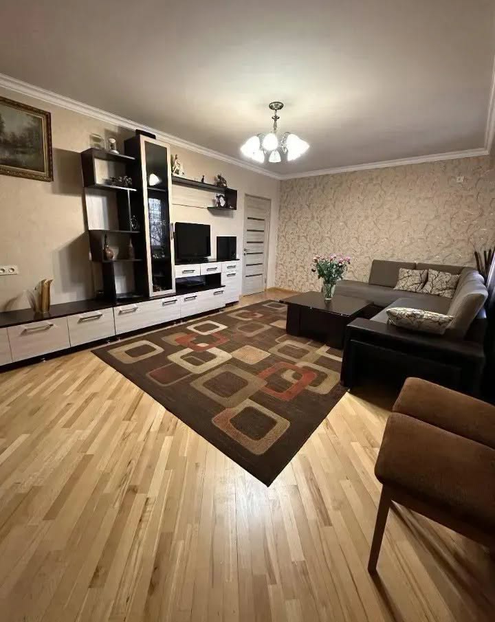 Satılır 4 otaqlı mənzil, İrəvan - $148,000