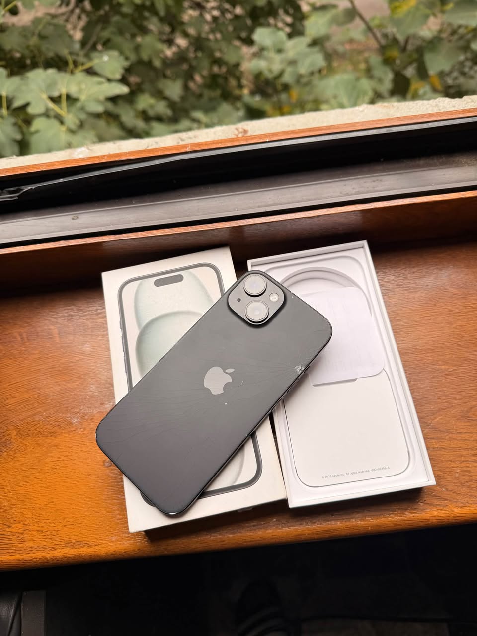 იყიდება Iphone 15 256 GB Black — 750₾