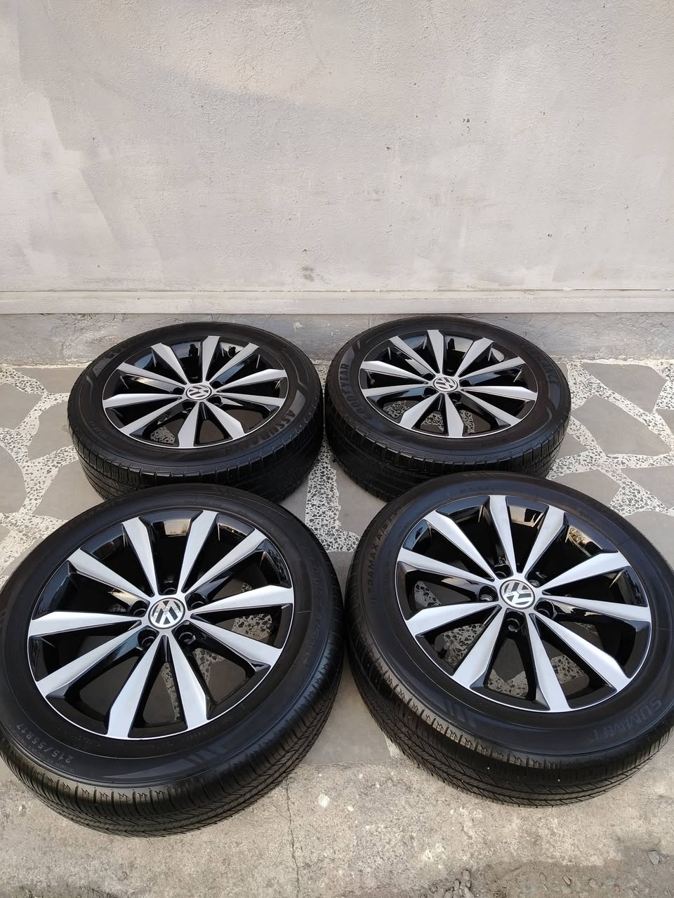 Volkswagen — 1,300₾