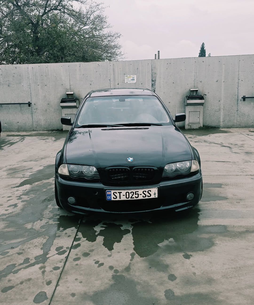 330 2001 — 3,300$