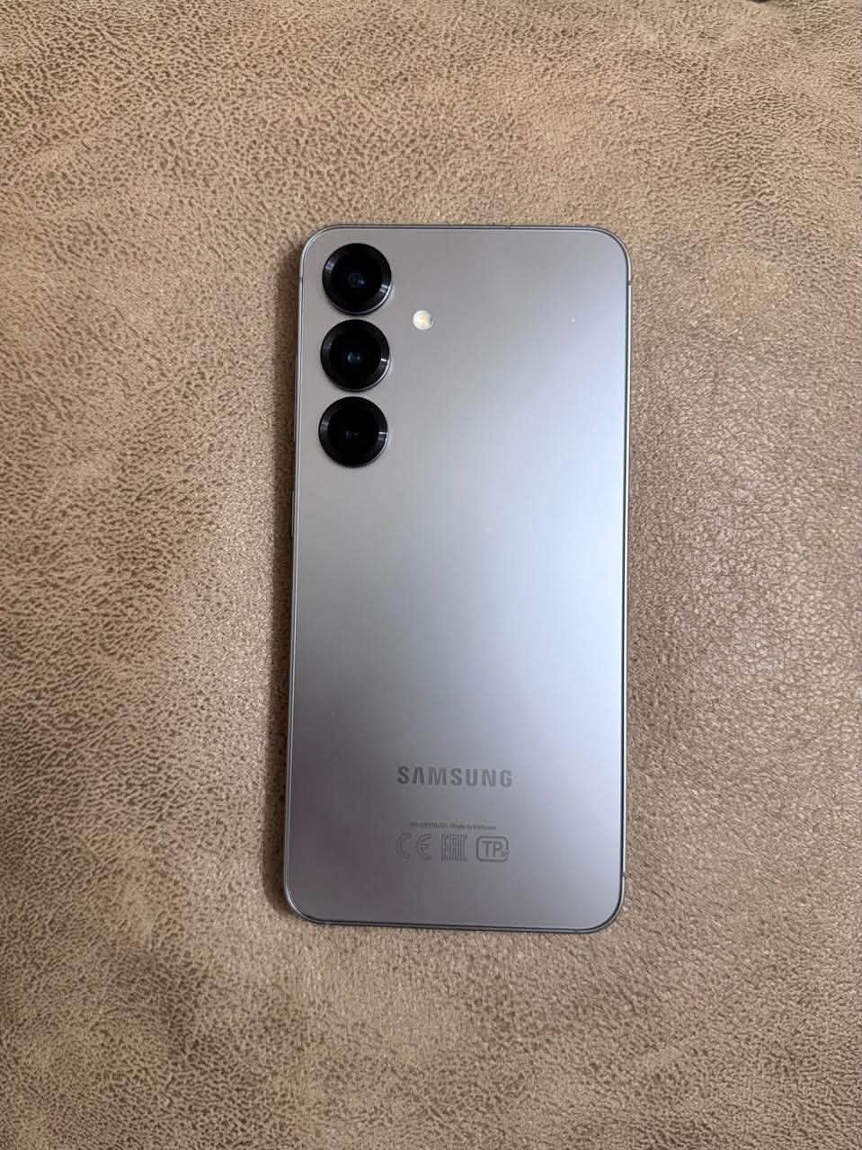 Samsung S idealakan vijak aranc tup — 165,000֏