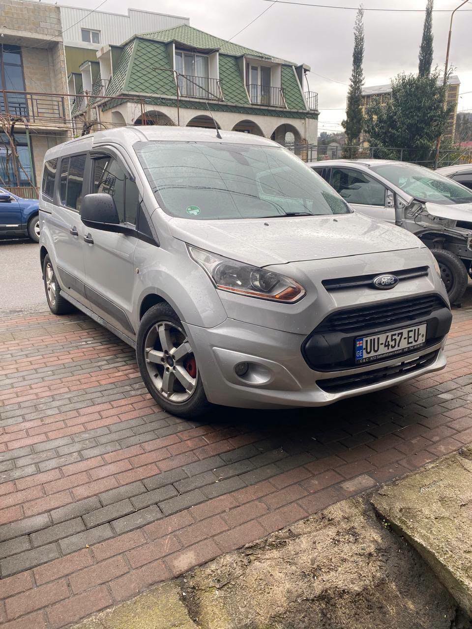 For sale Ford Connect 1.6 diesel, manual transmission.