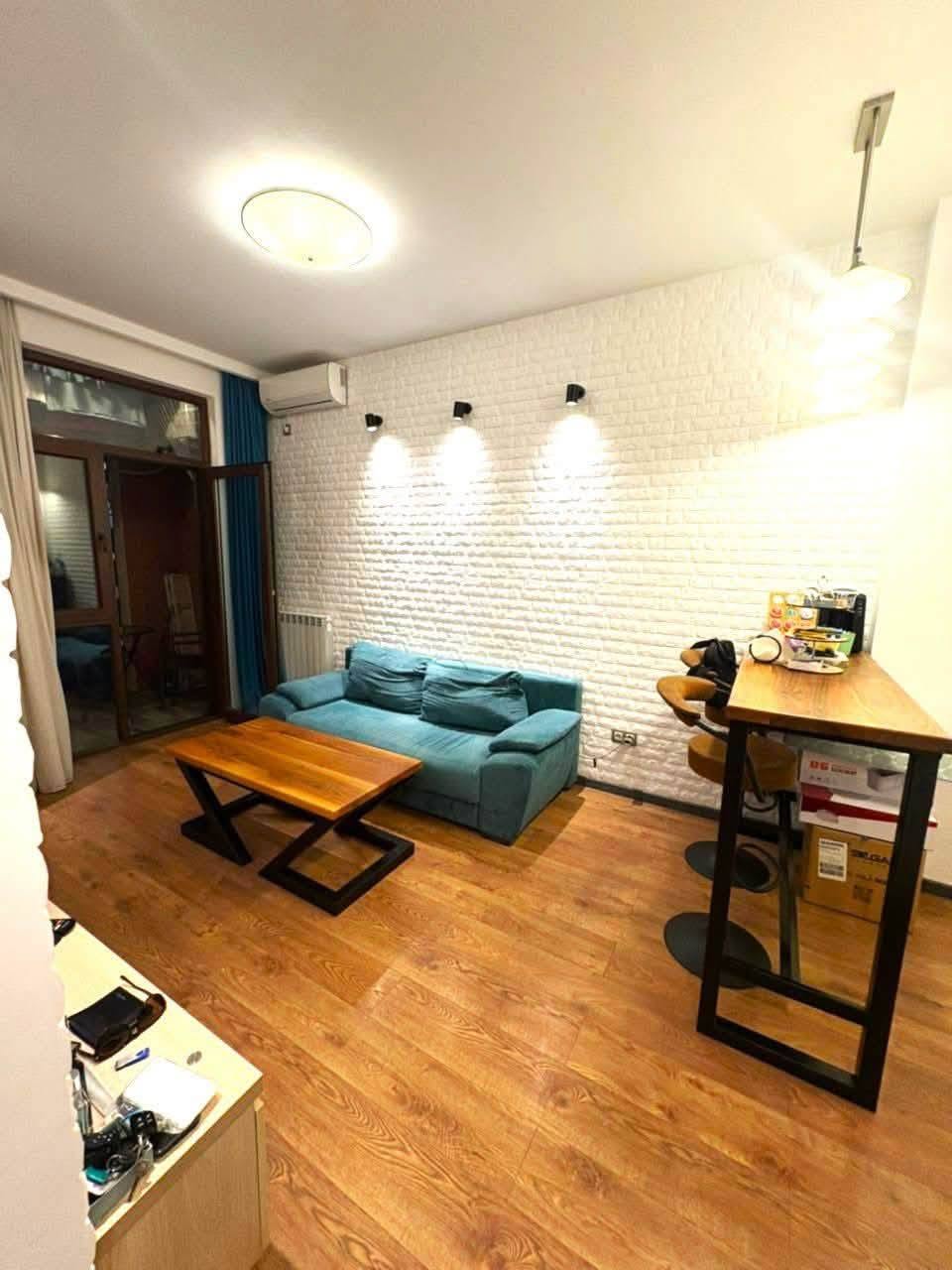 Продаётся 2-комнатная квартира в центре Сабуртало, рядом — 121,000$
