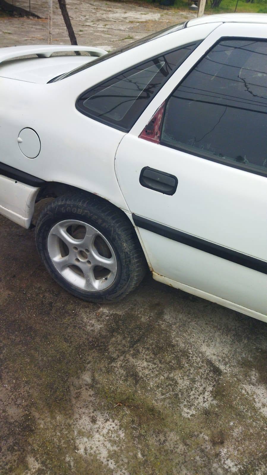 Opel Vectra B 1993, 1.6