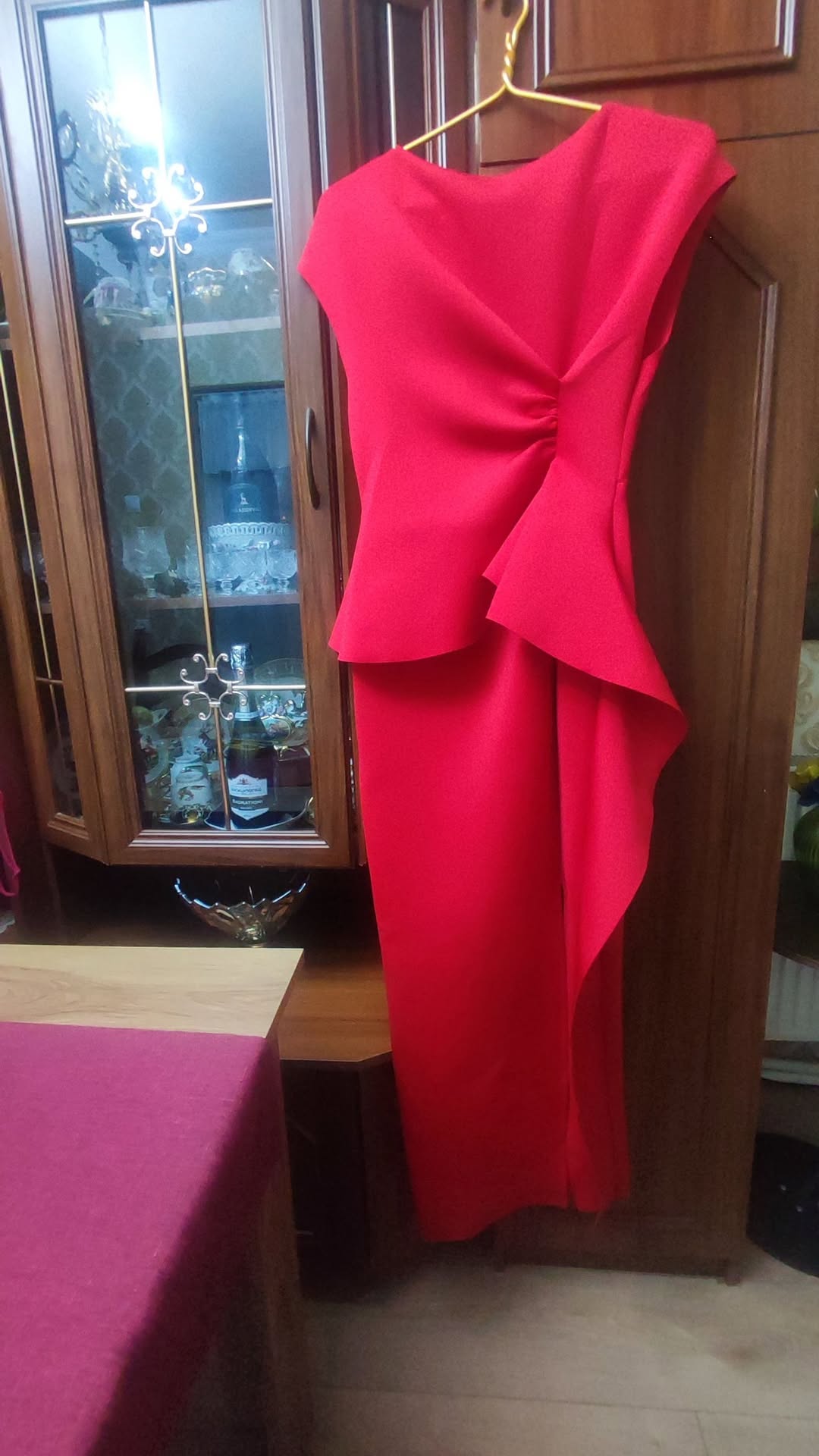 Red dress, size 42