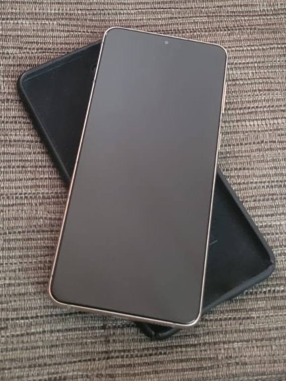 S21+, 8/256 GB 4800 parça ile değiştir.