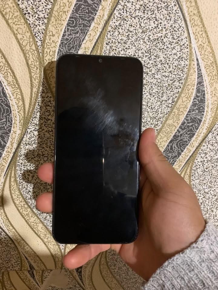იყიდება Tecno camon 12 მუშაობს იდეალურად