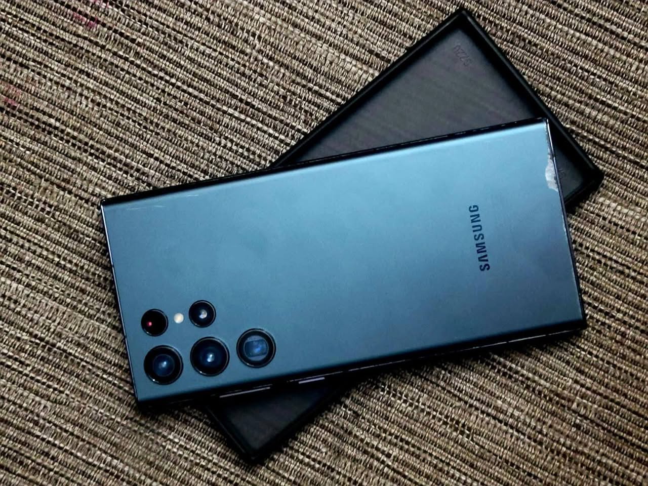 Samsung Galaxy S22 Ultra 12/256 GB