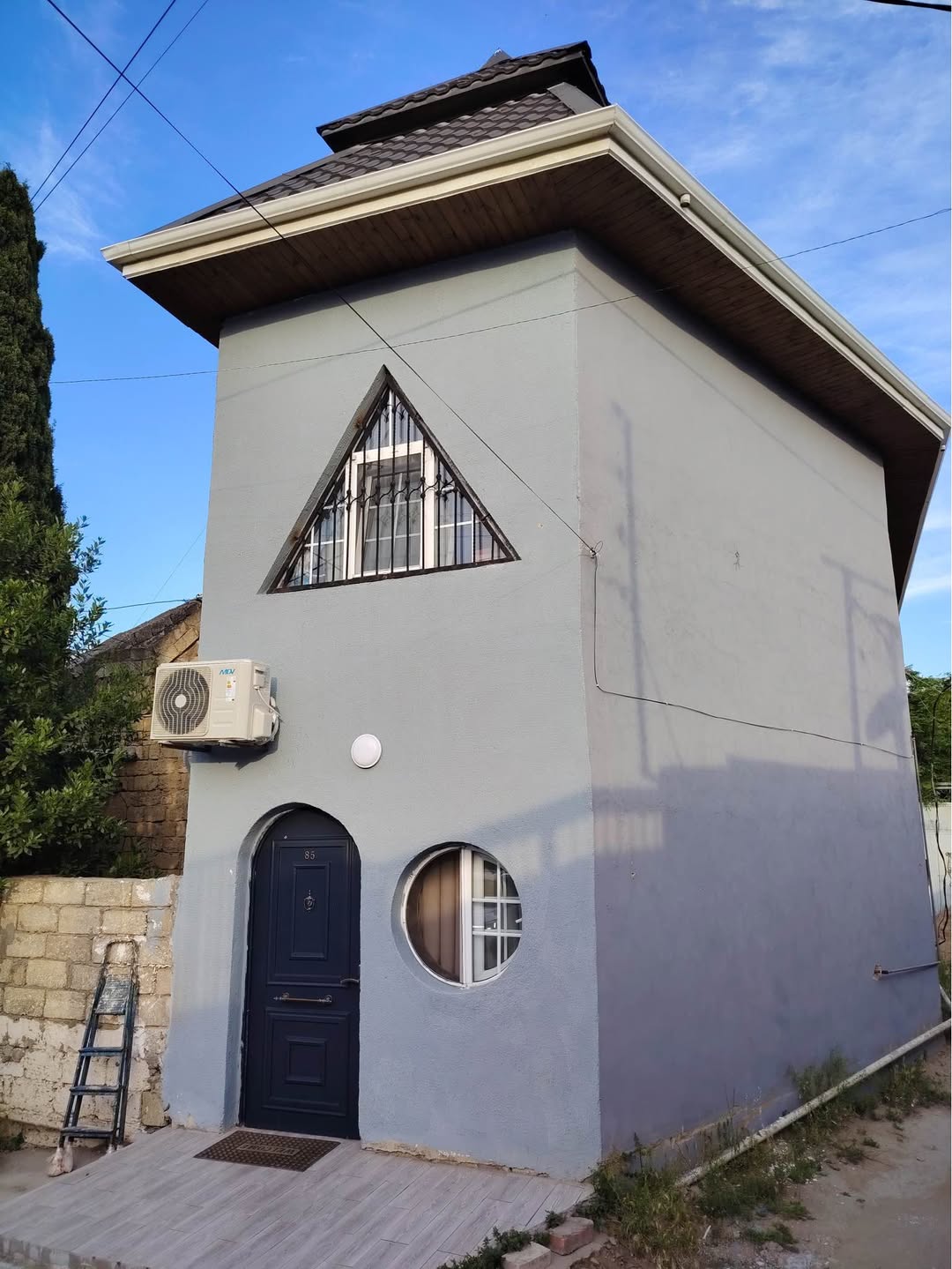🏡 ŞÜVƏLANADA İKİ MƏRTƏBƏLİ EV İCARENƏ VERİLİR — 1,000₼