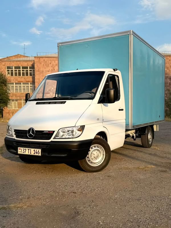 Sprinter 2002 — 13,500$