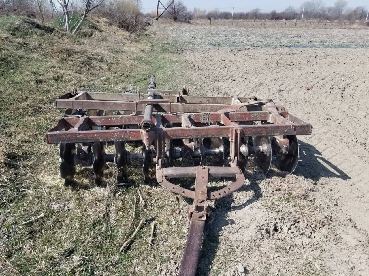 Gori bölgesinde satılık öğütme diskleri, fiyat - 1,600$
