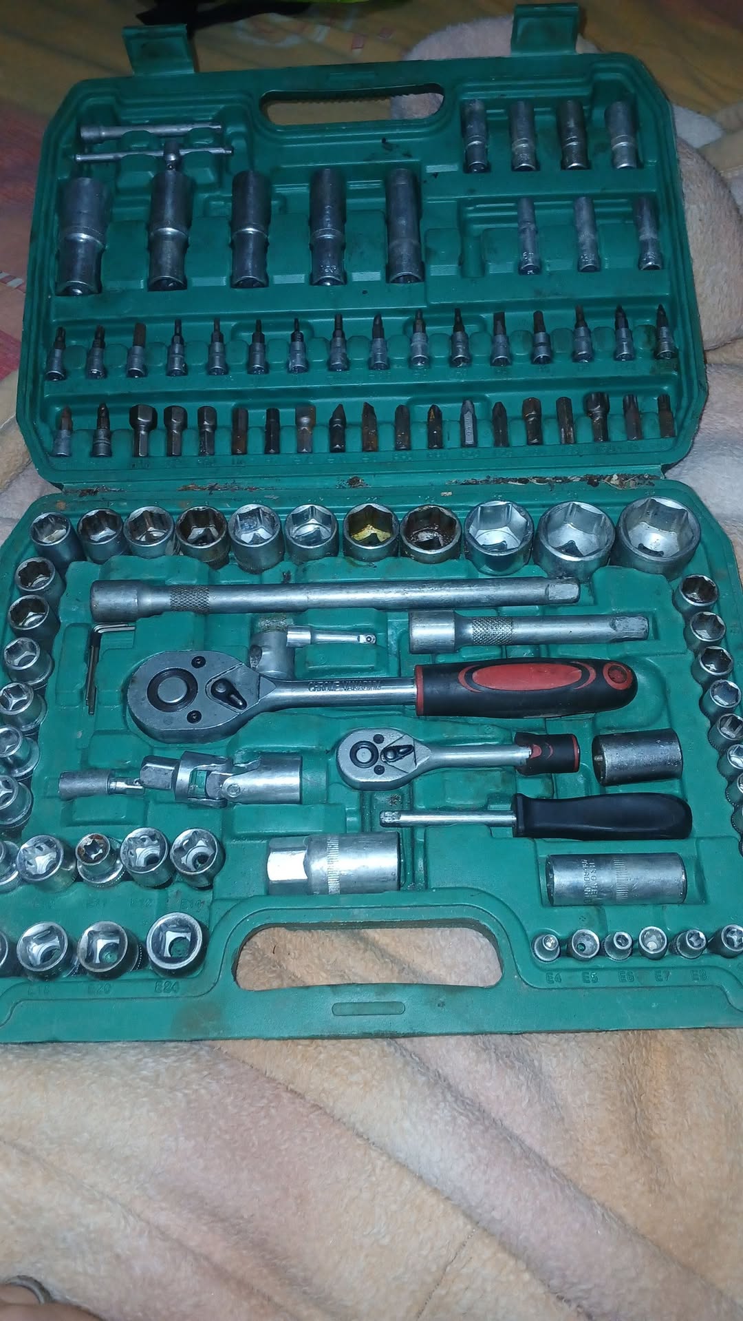 Socket wrench tool set, swap for bike or TV